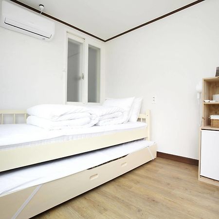 24 Guesthouse Sinchon Hongdae Séoul Extérieur photo
